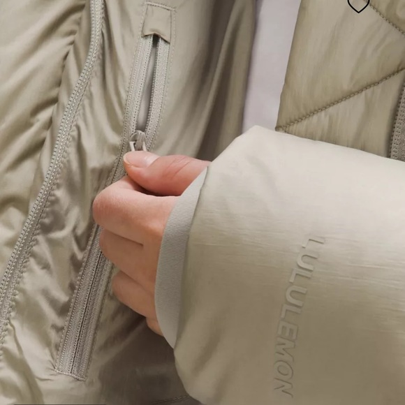 NWT Lululemon wunder puff super cropped jacket - Picture 4 of 9